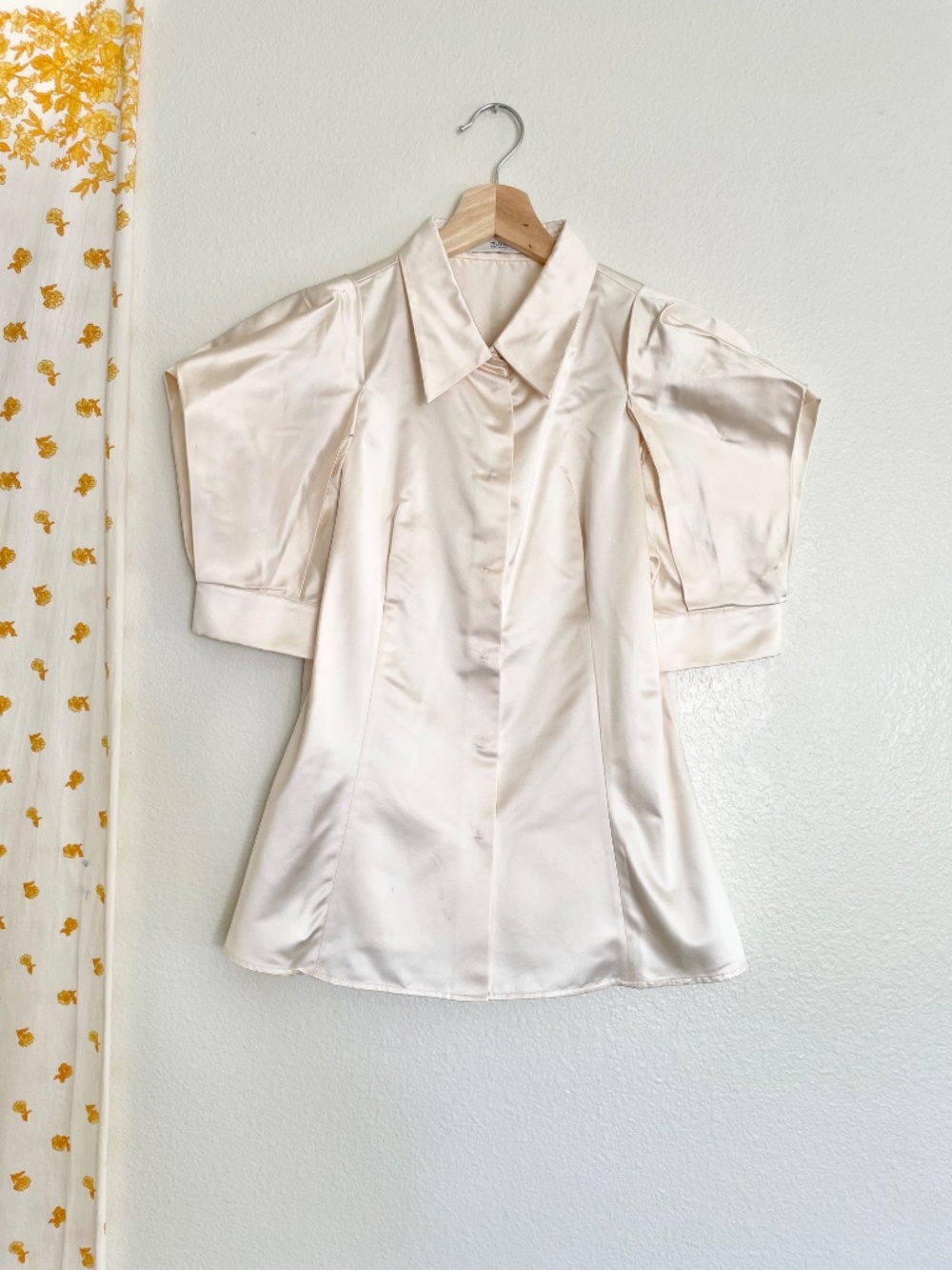 Prada Ivory Silk Puffy Sleeve Blouse Made in Italy - Picture 11 of 13